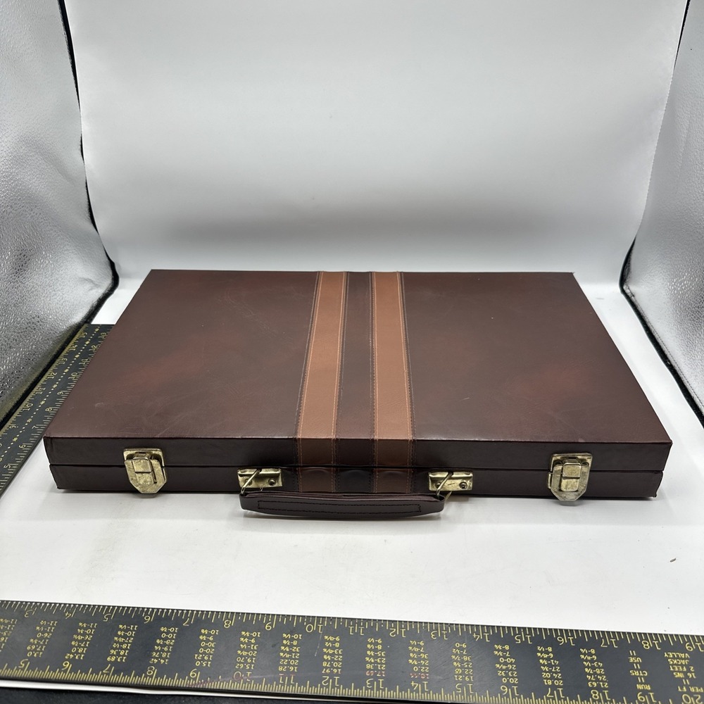 Backgammon Set Brown & Saddle Faux Leather Brief Case Style 1 Missing Chip VTG